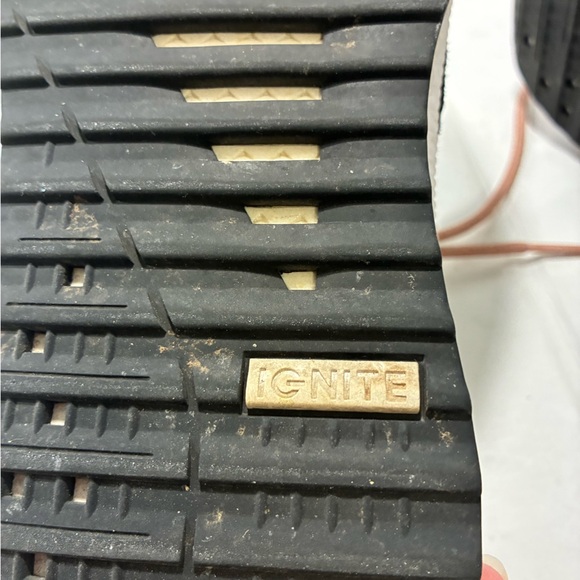 Puma Tsugi Shinsei Woman’s Training Sneaker Size 9 Black Gray Pink Lightweight - Picture 7 of 10